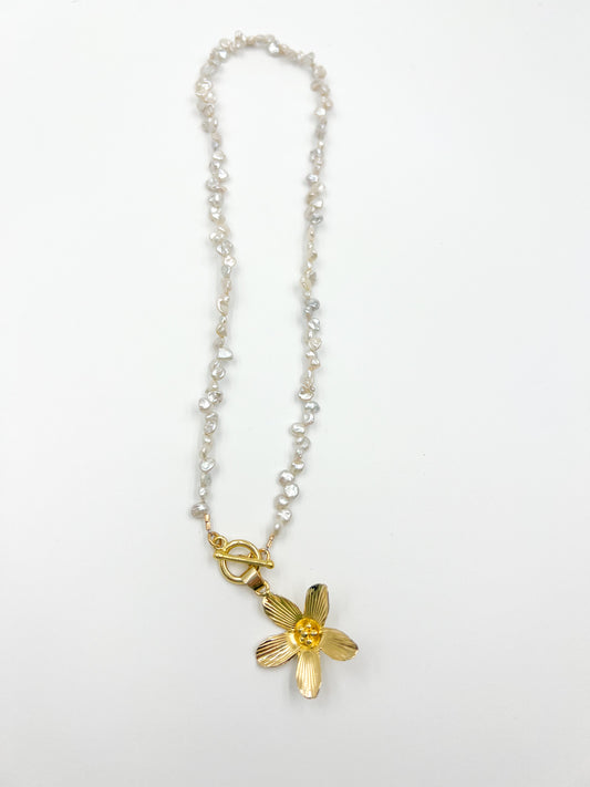 Daisy Toggle Necklace