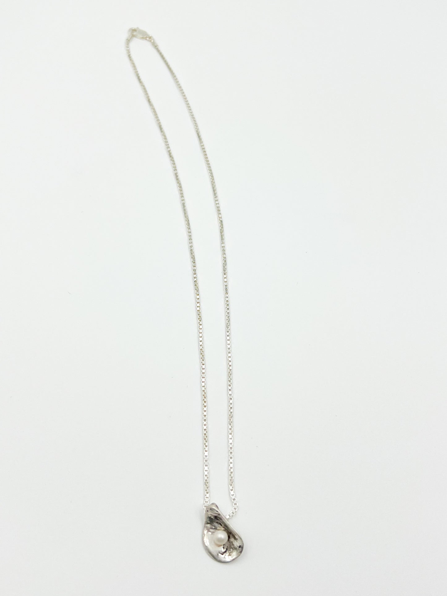 Mini Sterling Silver Oyster Necklace - 16"