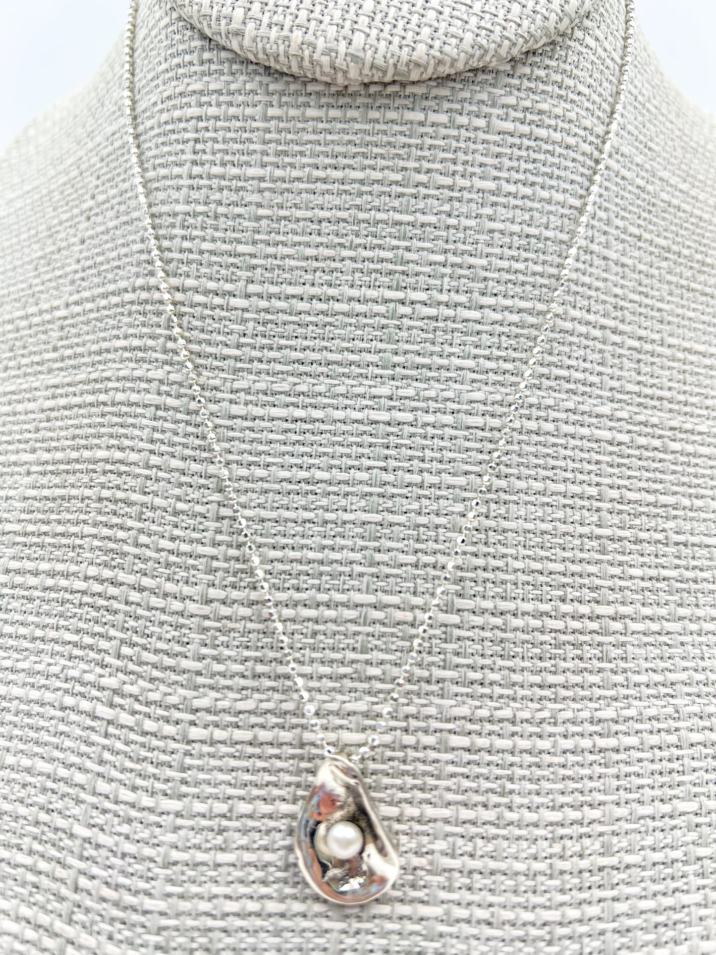 Mini Sterling Silver Oyster Necklace - 16"