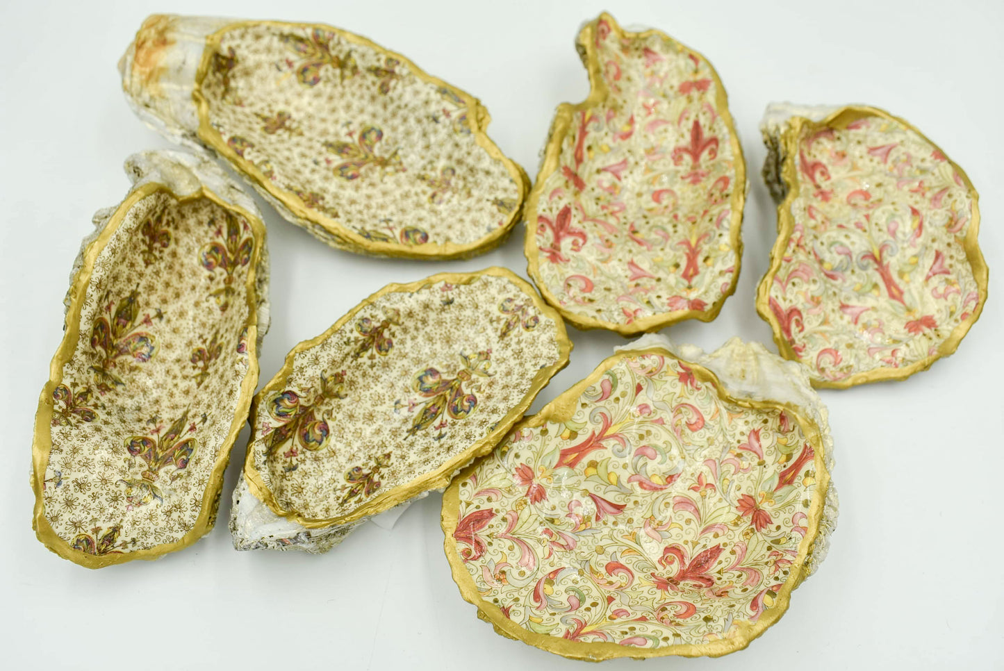 Oyster Fleur De Lis Shells