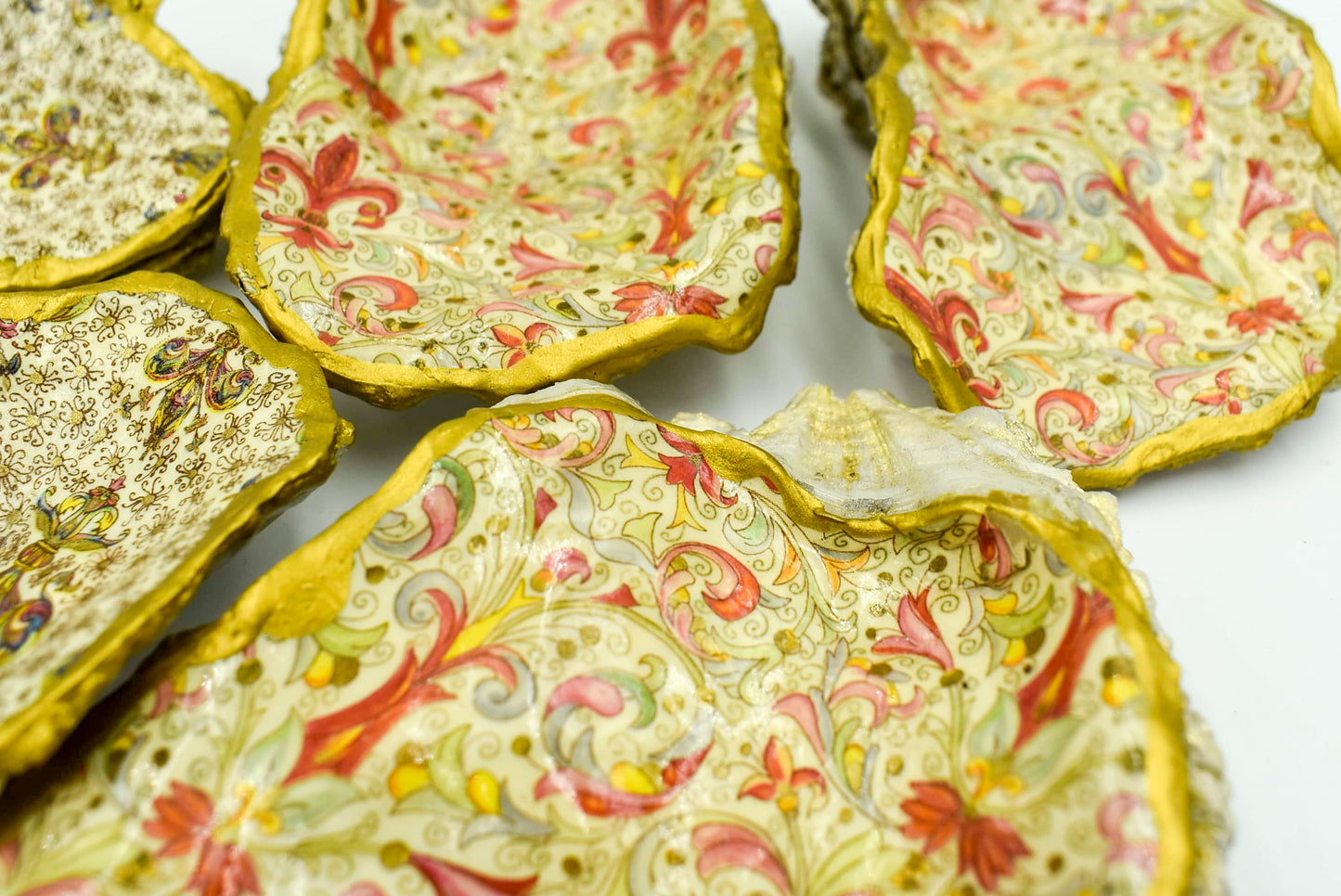 Oyster Fleur De Lis Shells
