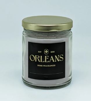 Indulge in the Paris One Wick Jar Candle, a tantalizing fusion of blooming flowers, zesty citrus, and delicate jasmine with a hint of spice. Subtle notes of wood, amber, moss, and earth add to the enchanting scent, which lingers all day long. Made with a soy blend wax in a 9oz jar.