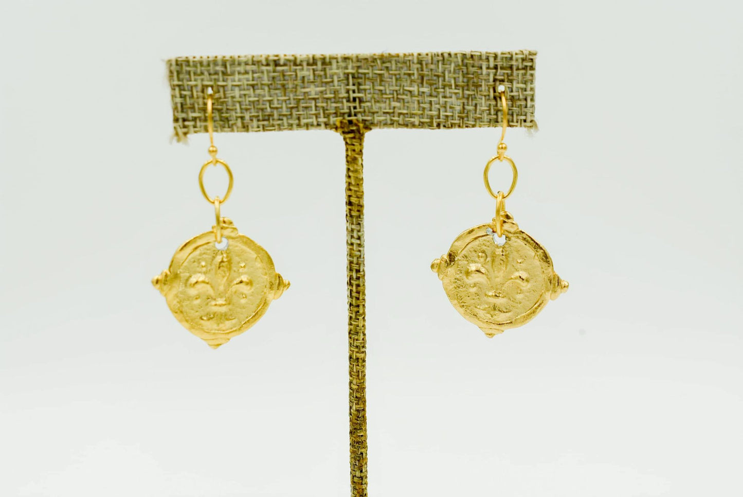 Boucle d'oreille en fil de fer Fleur de Lis