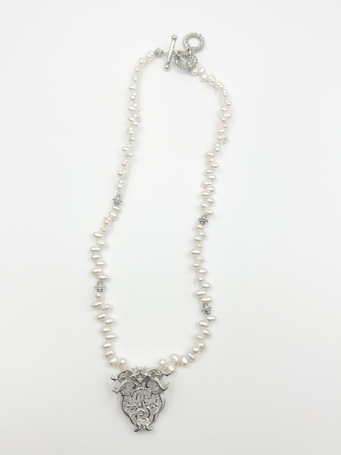 Almonaster Pontalba White Pearl Necklace