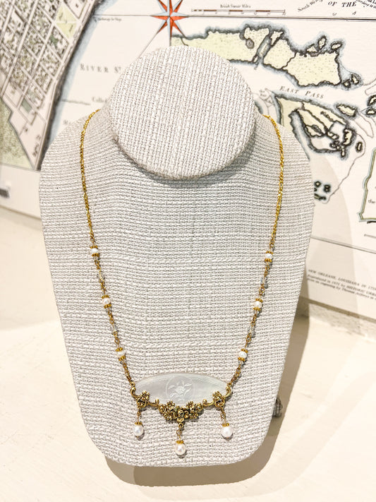 Mother Of Pearl Necklace - Oval Flower