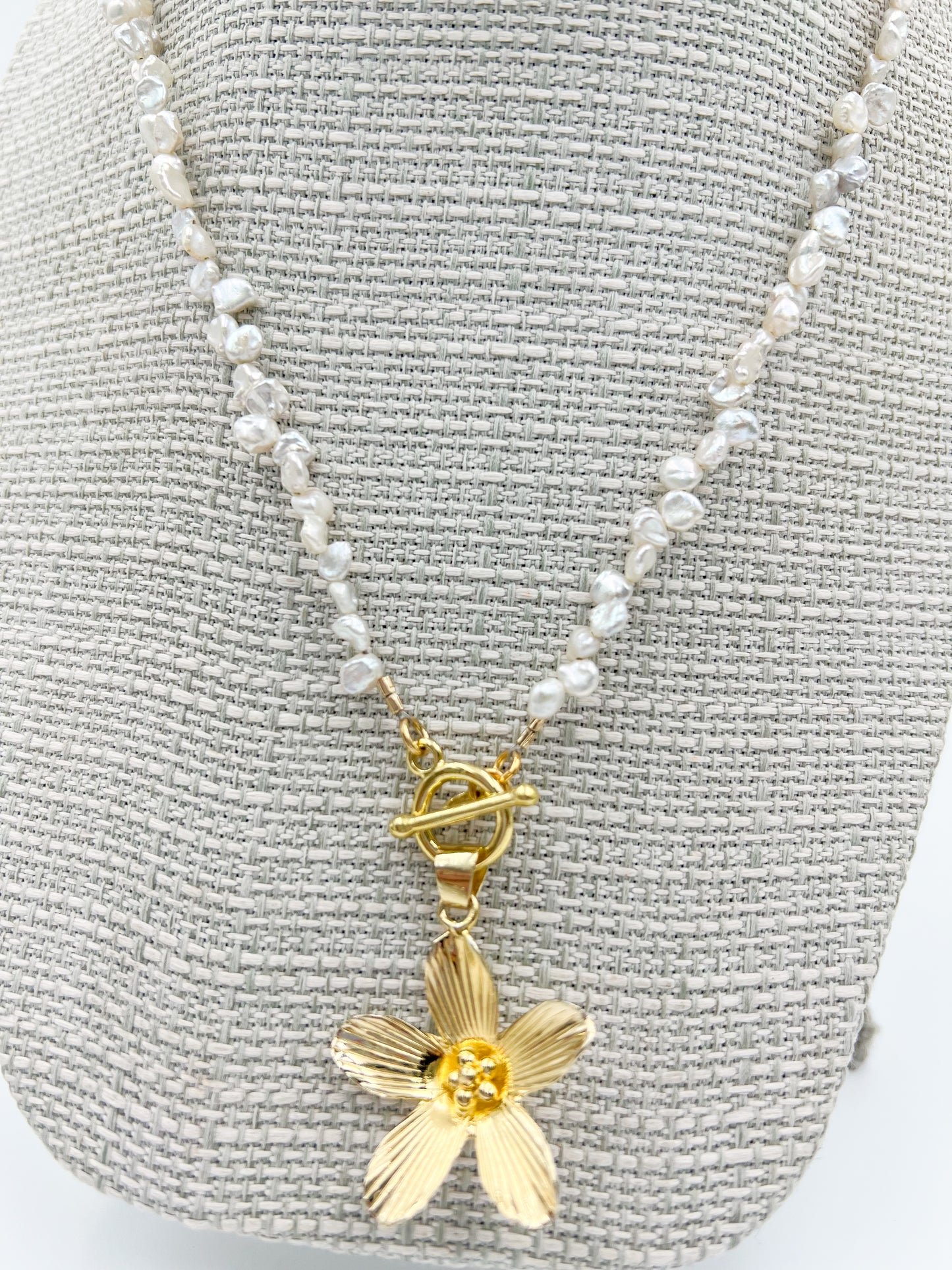 Daisy Toggle Necklace