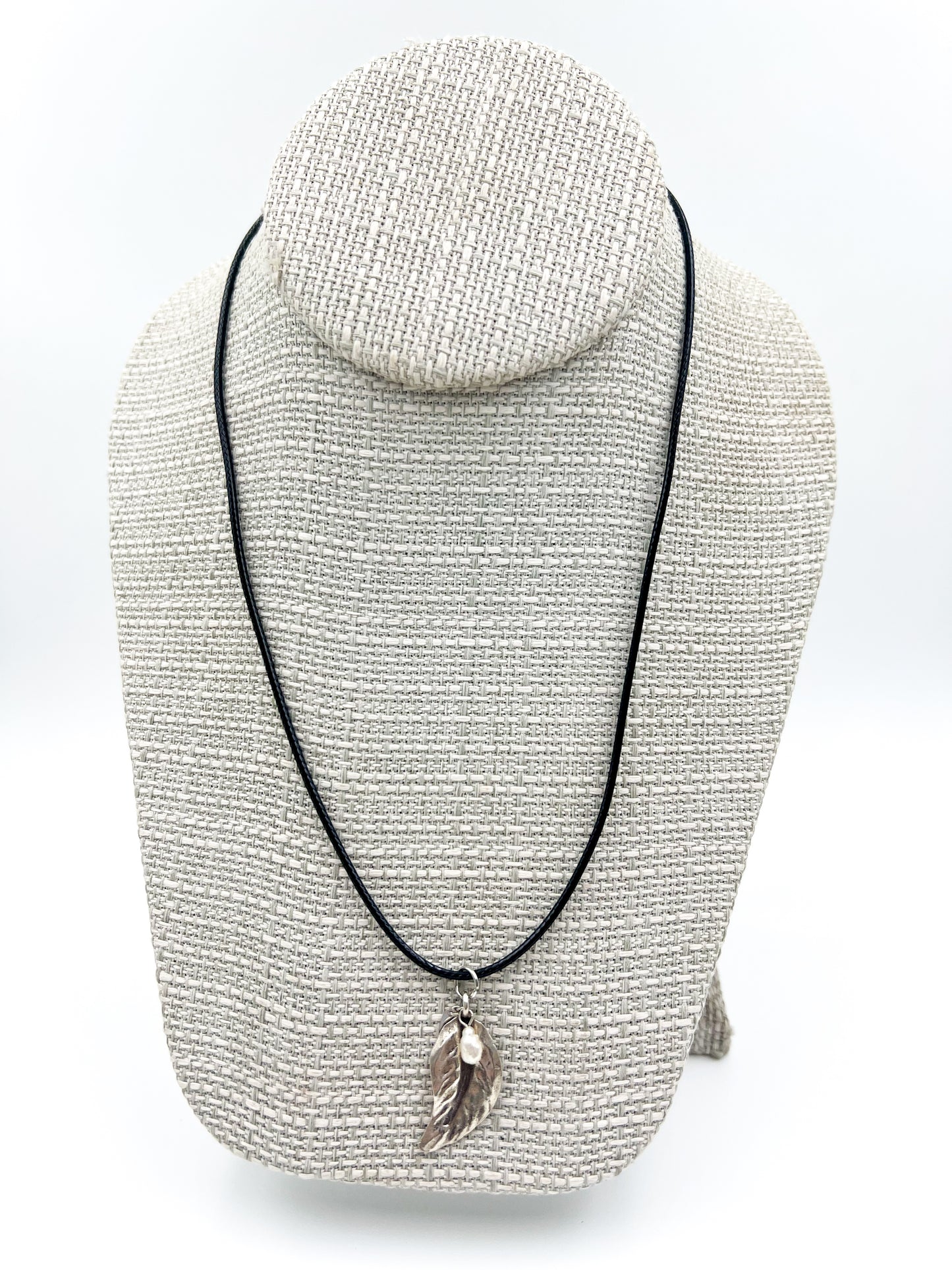 Mini Leaf Necklace