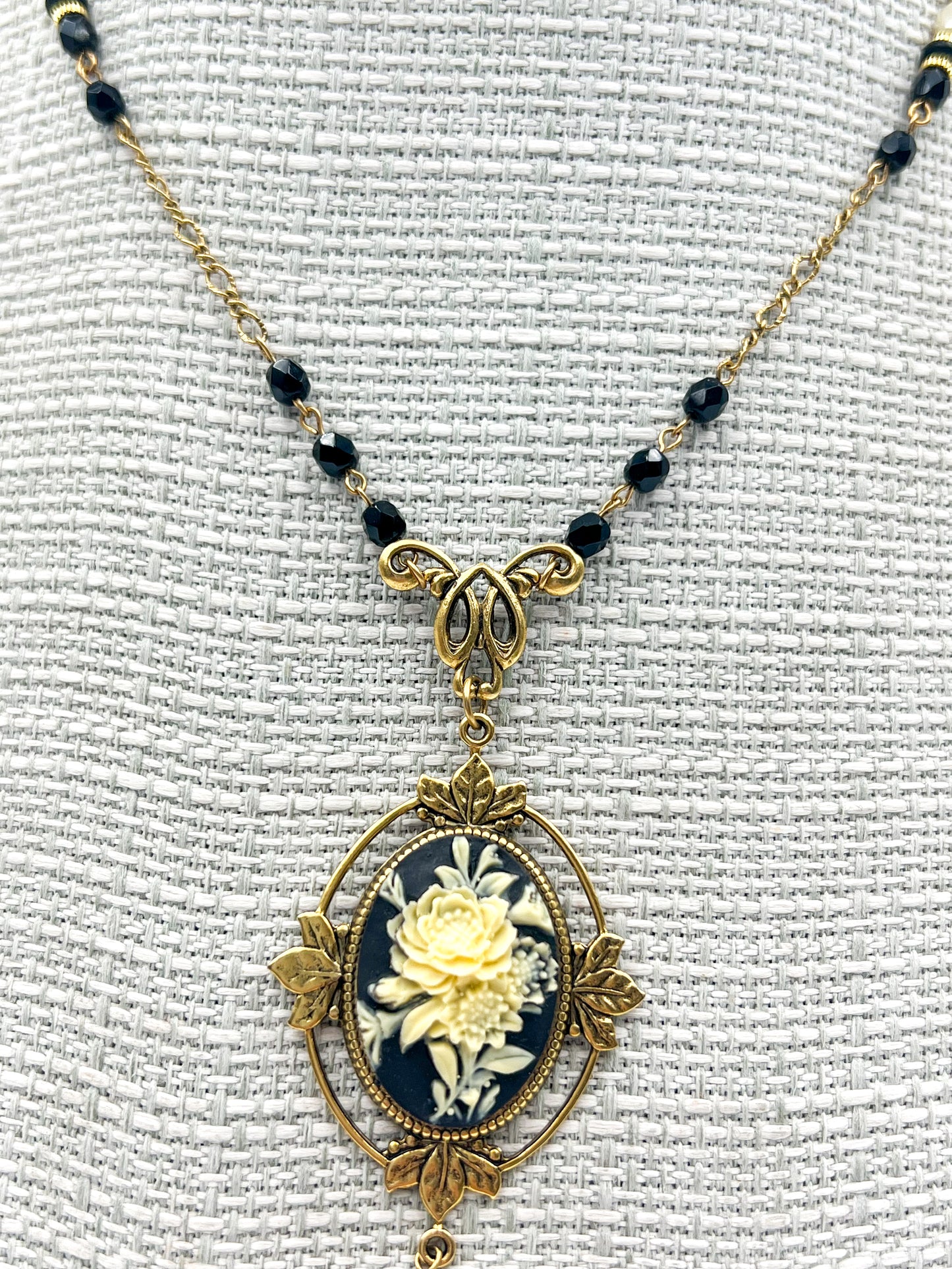 Victorian Cameo Flower Necklace