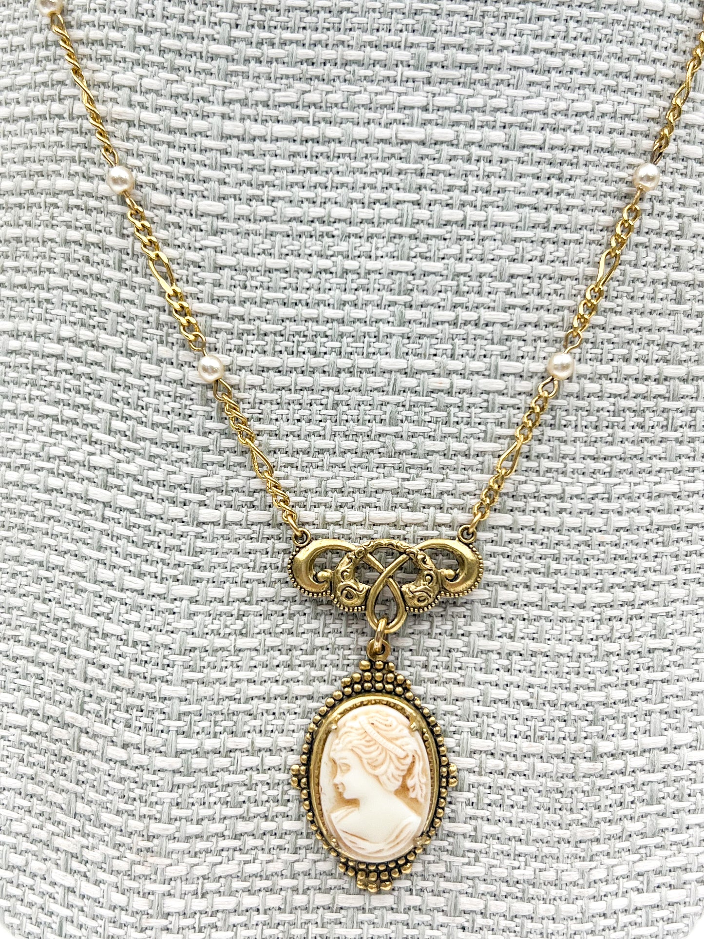 Vintage German Glass Cameo Necklace