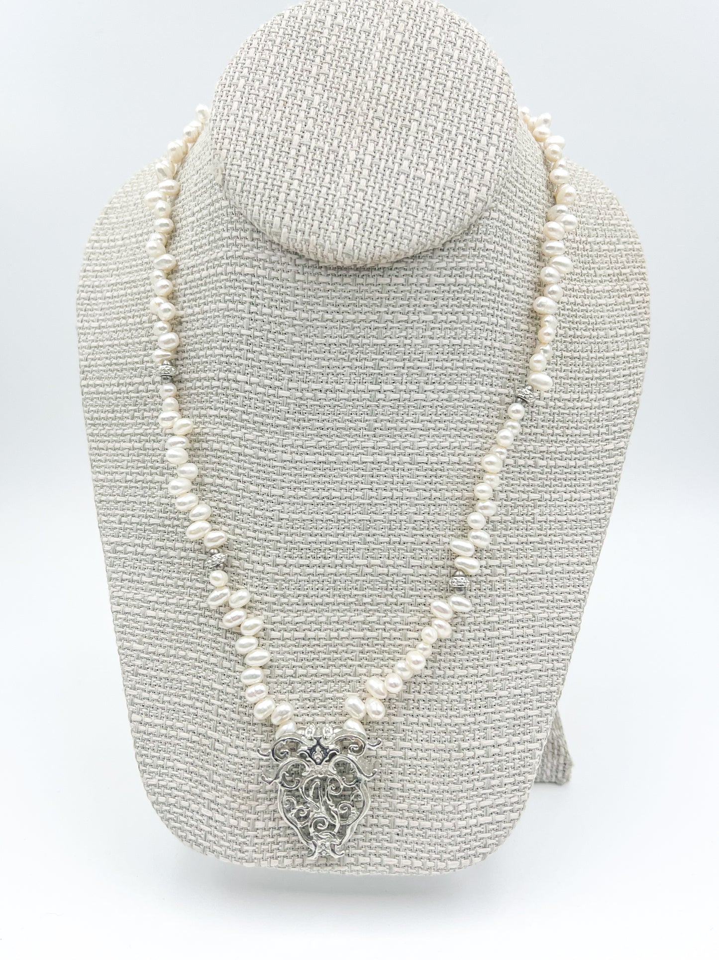 Almonaster Pontalba White Pearl Necklace