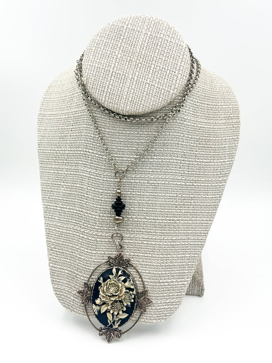 Cameo Flower Necklace