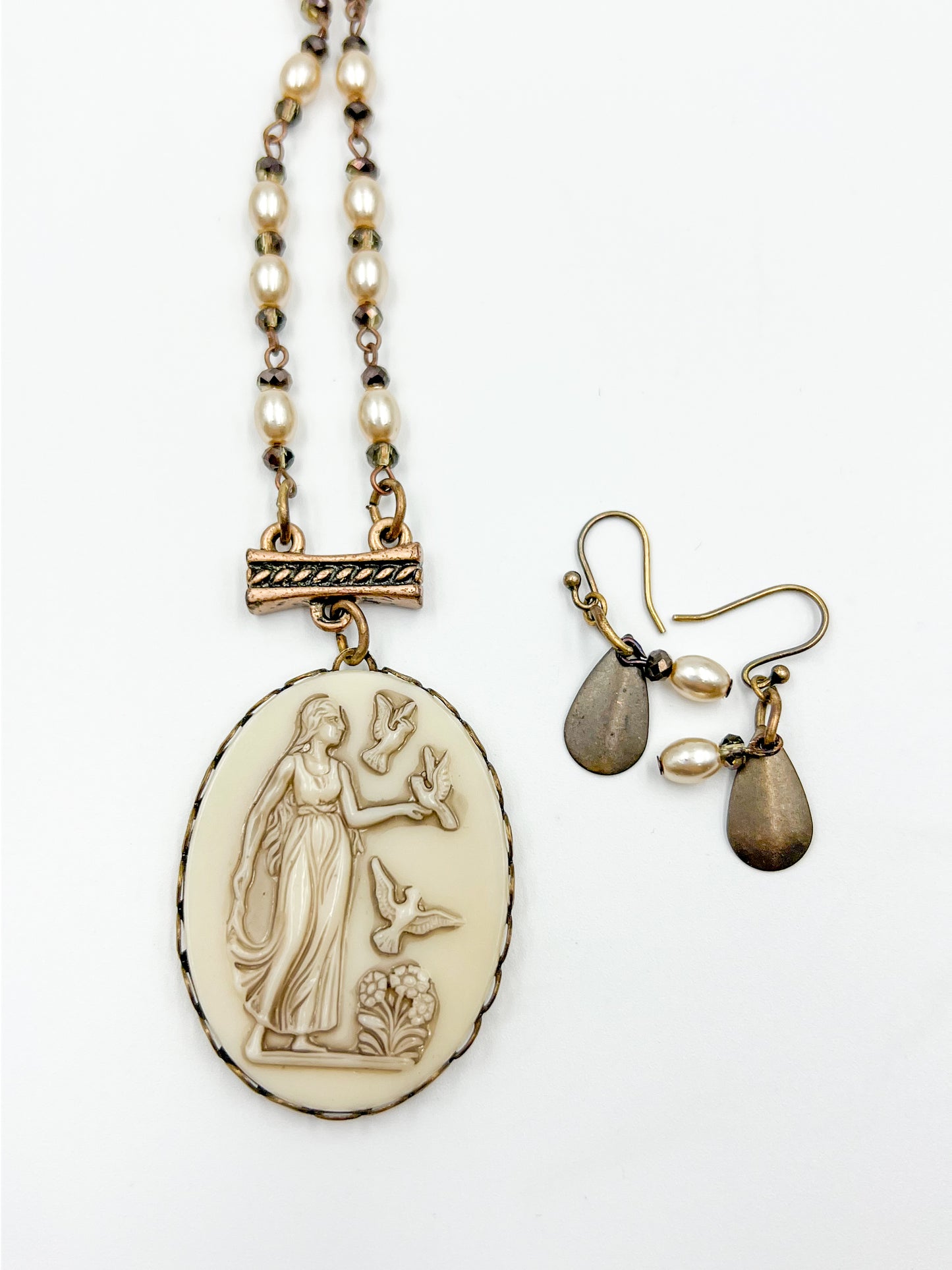 Vintage Glass Cameo Necklace