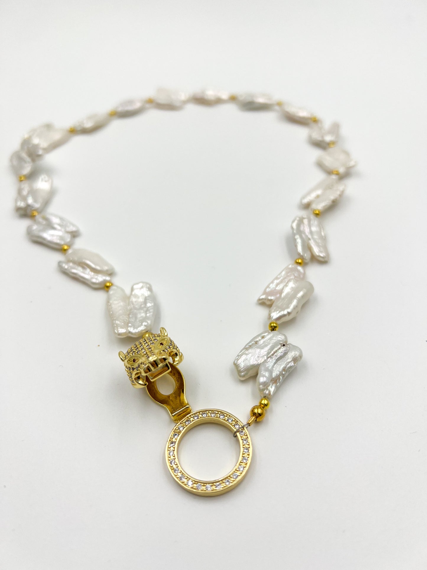 Tiger Clasp + Freshwater Pearl NK