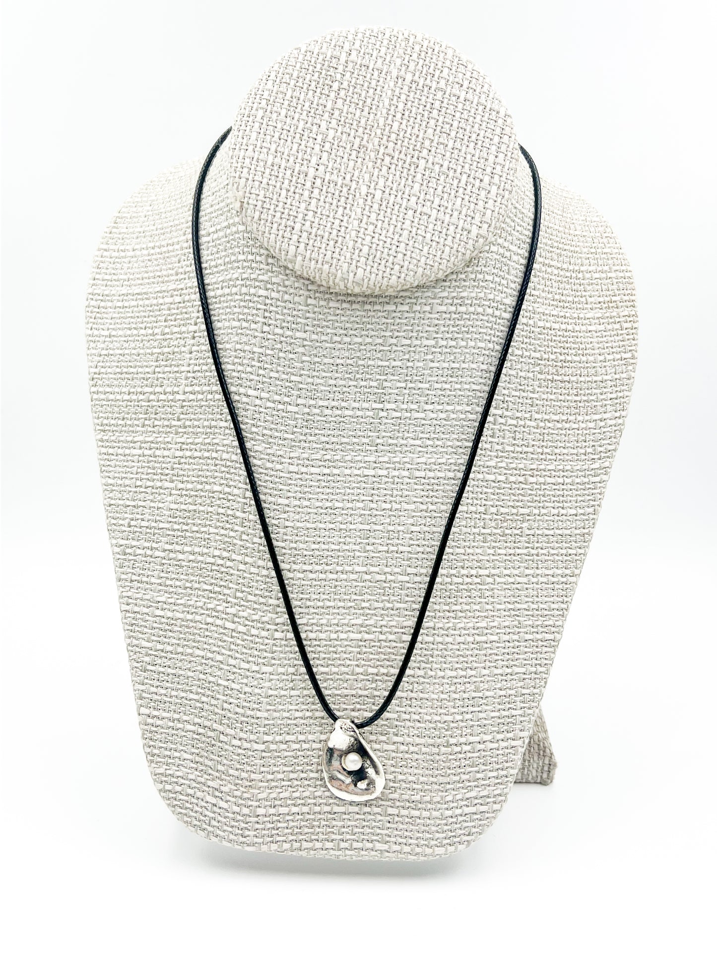 Petite Oyster Necklace