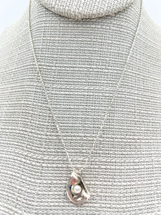 Mini Sterling Silver Oyster Necklace - 16"