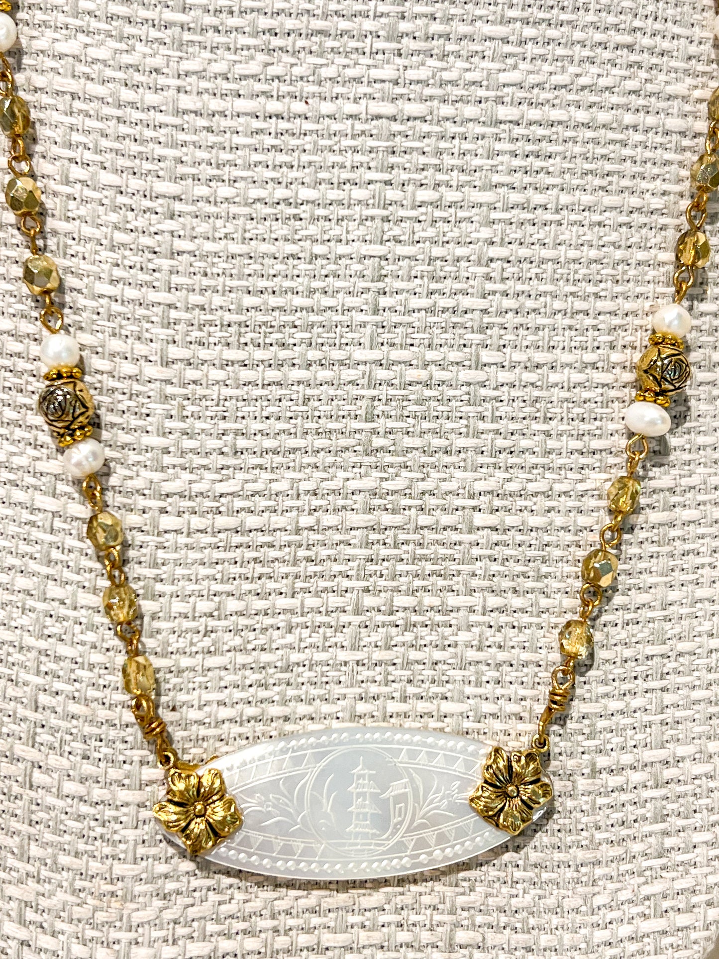 Mother of Pearl Gaming Necklace