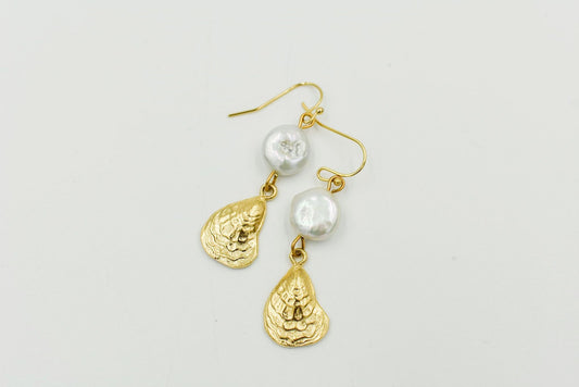 Oyster & Pearl Earring