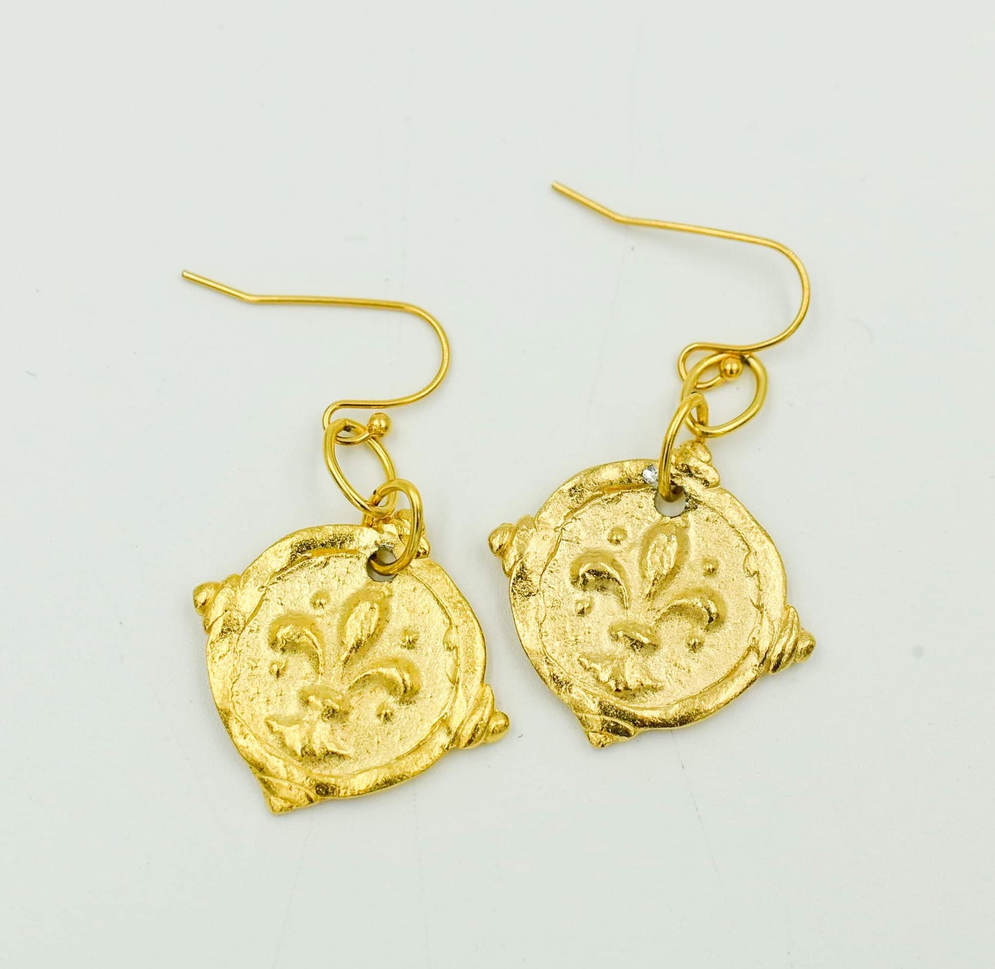 Boucle d'oreille en fil de fer Fleur de Lis