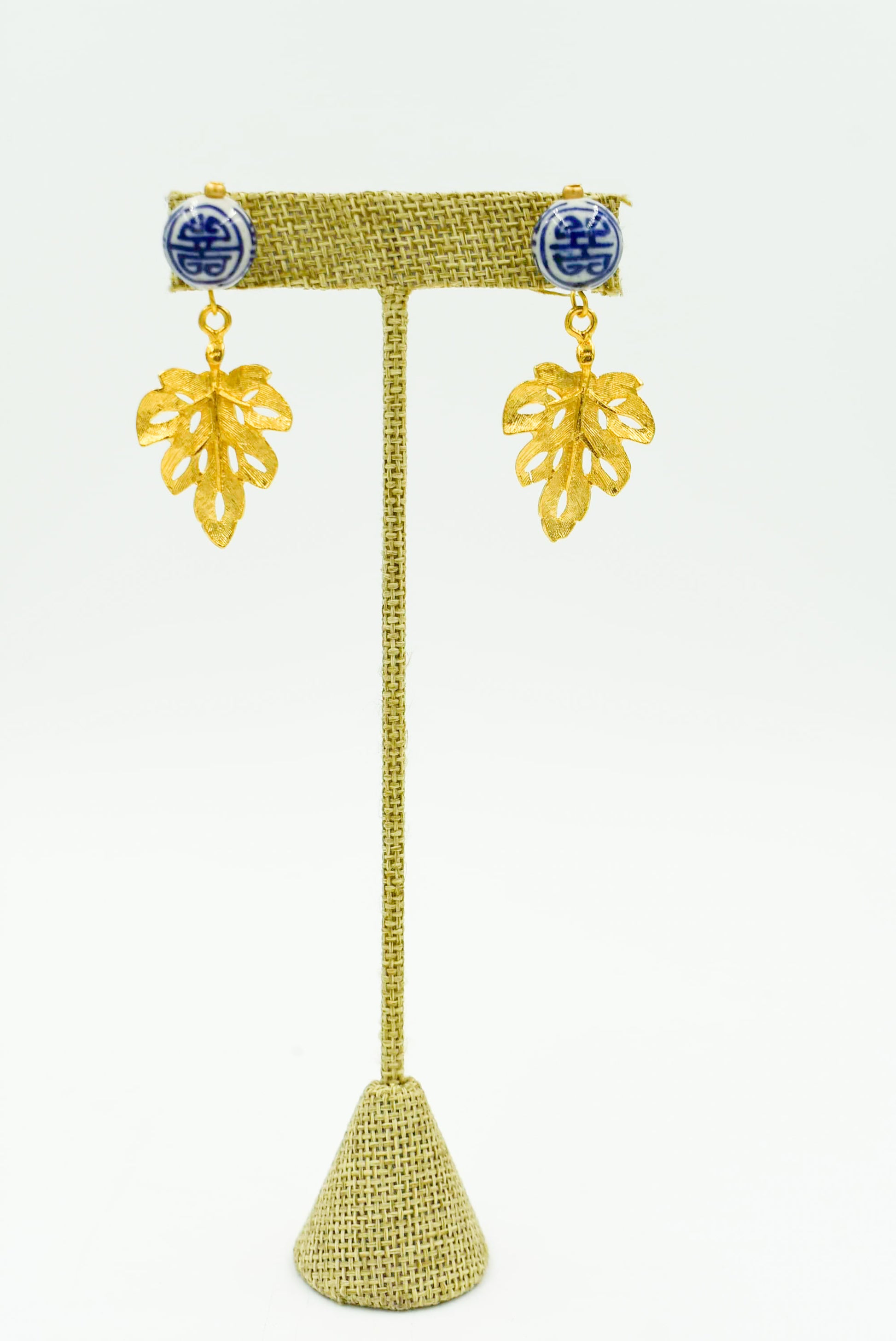 blue and white hand painted porcelain  Triple plated 24K gold 3" long 