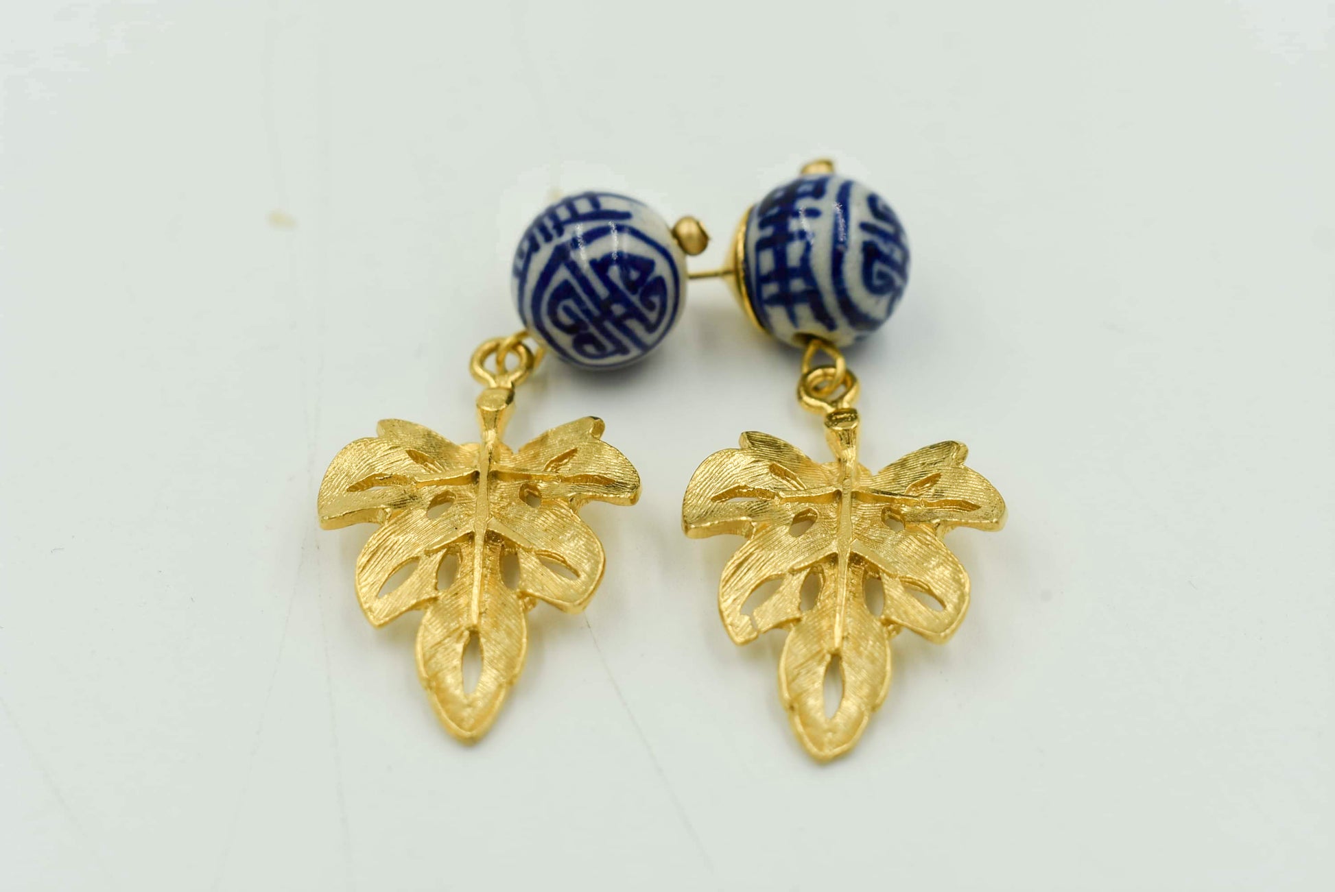 blue and white hand painted porcelain  Triple plated 24K gold 3" long 